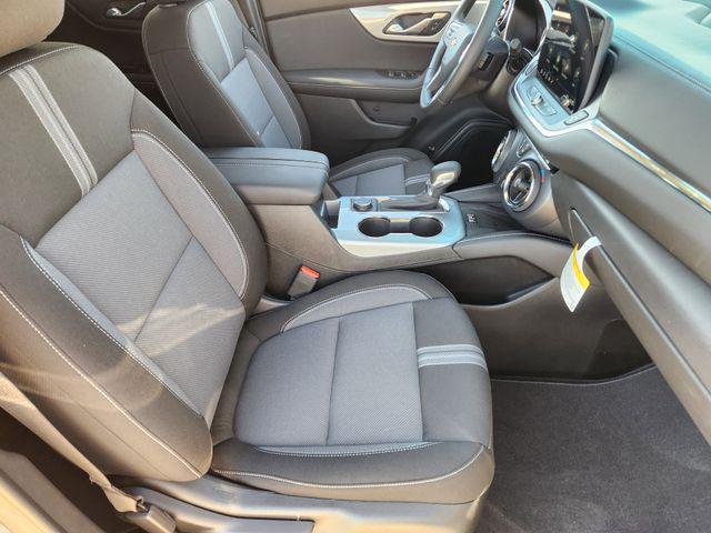 new 2025 Chevrolet Blazer car, priced at $35,201