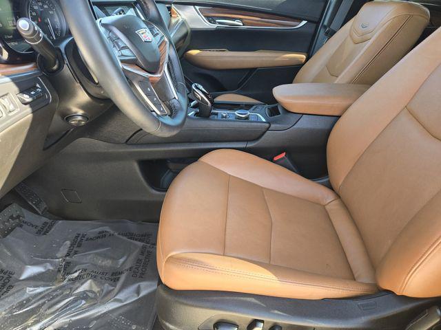 used 2025 Cadillac XT5 car, priced at $41,490