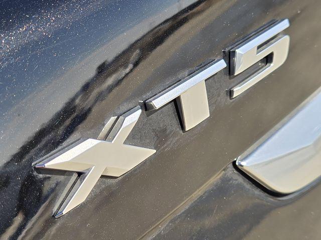 used 2025 Cadillac XT5 car, priced at $41,490