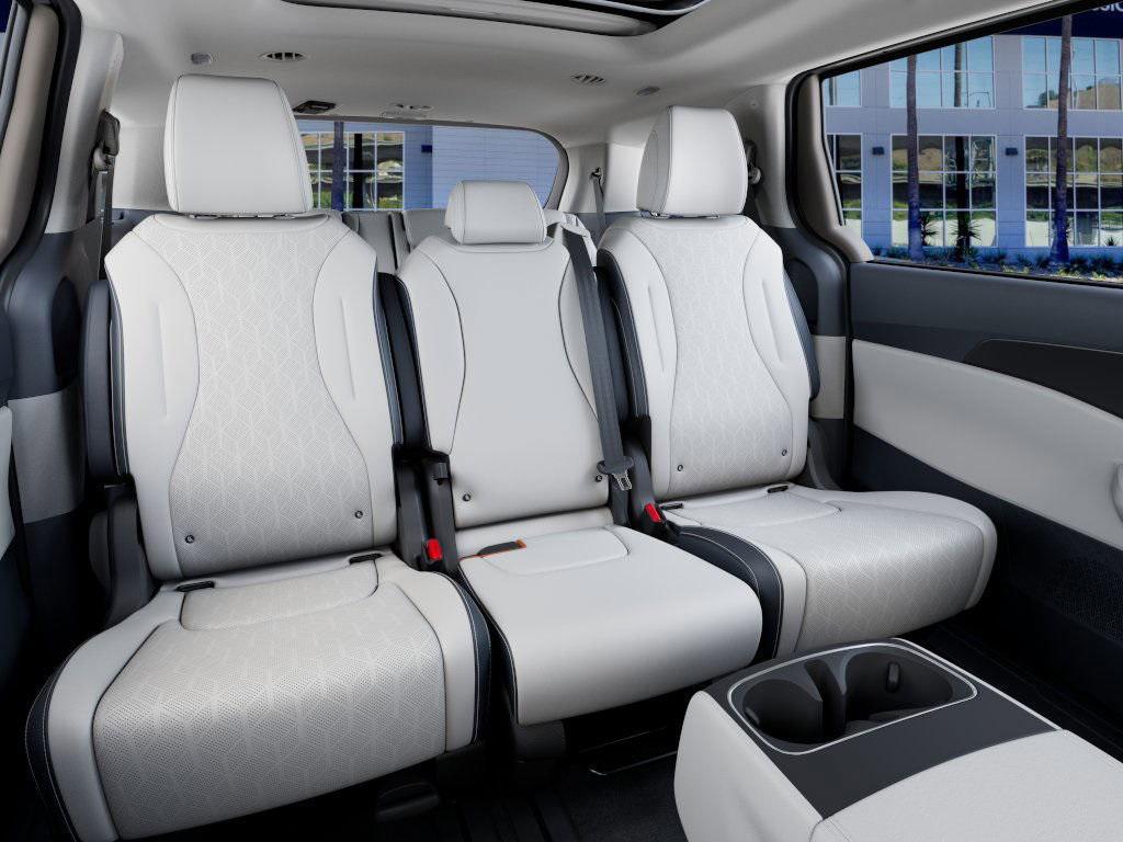 new 2026 Kia Carnival Hybrid car, priced at $51,440