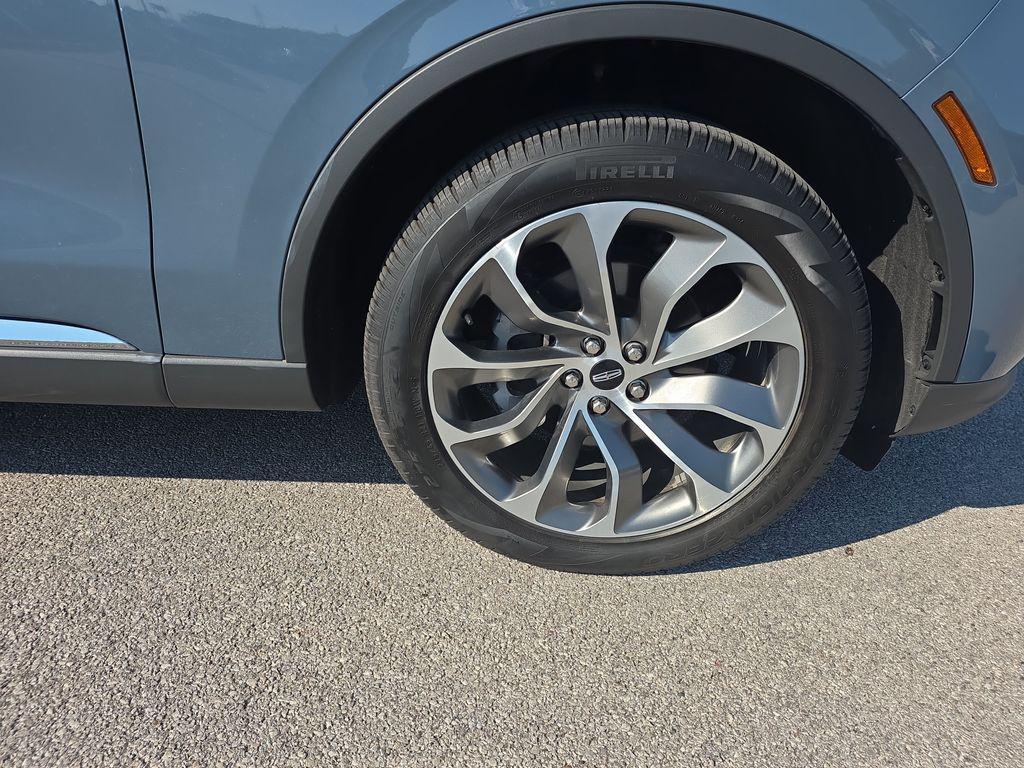 used 2025 Lincoln Aviator car, priced at $61,900