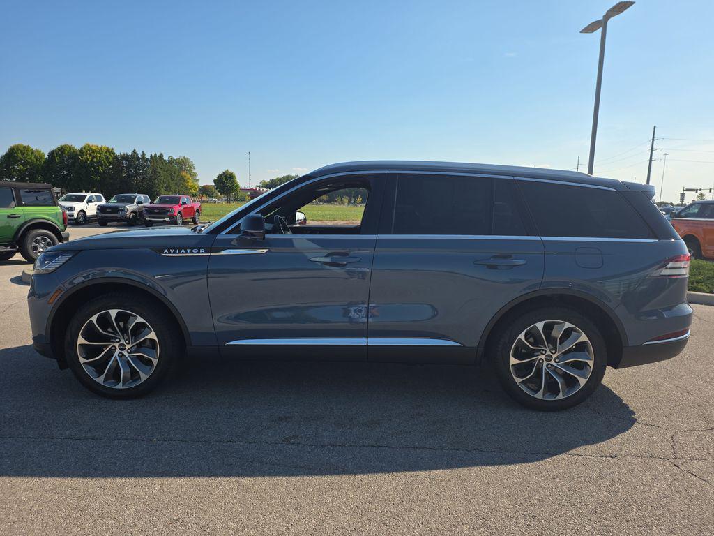 used 2025 Lincoln Aviator car, priced at $61,900