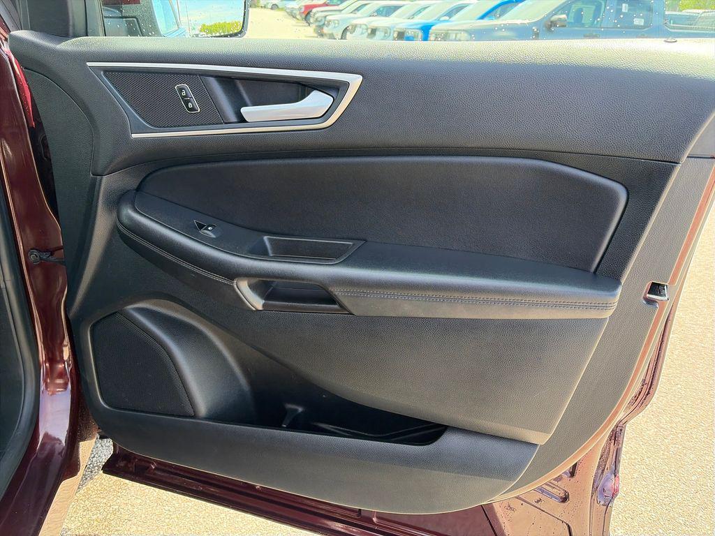 used 2023 Ford Edge car, priced at $25,298