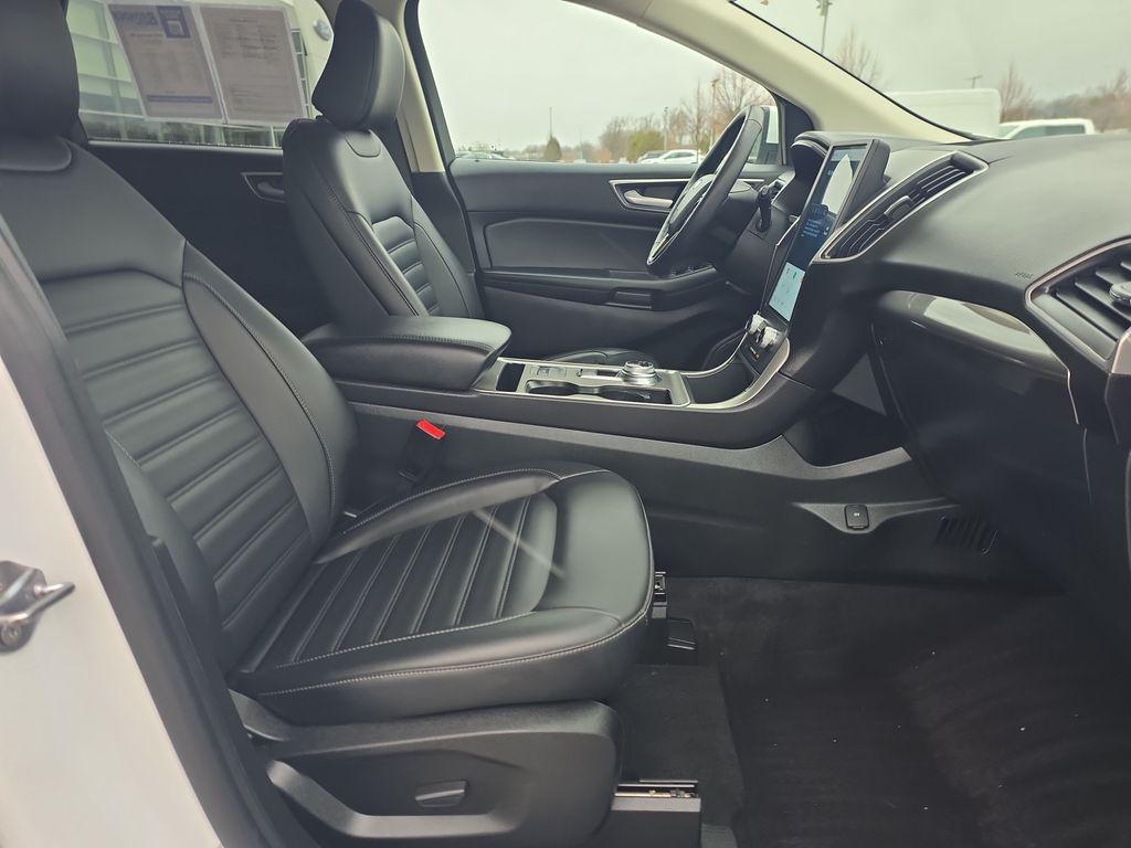 used 2024 Ford Edge car, priced at $25,700