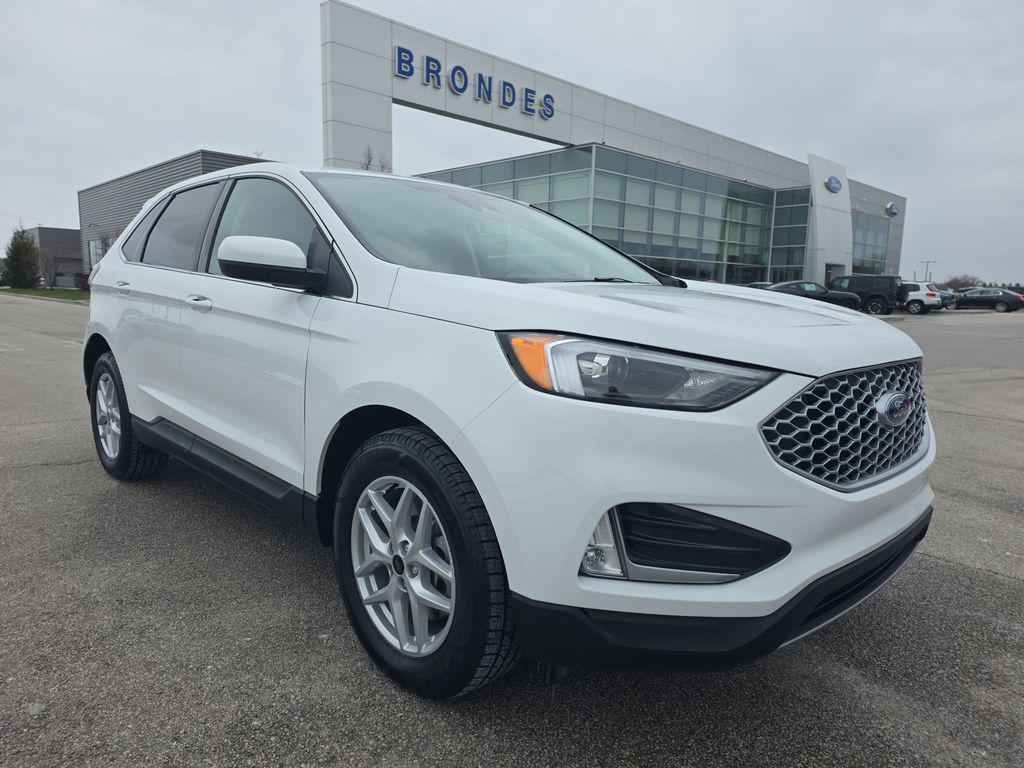 used 2024 Ford Edge car, priced at $25,700