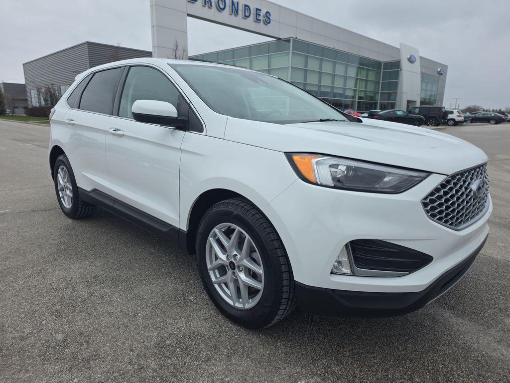 used 2024 Ford Edge car, priced at $25,700