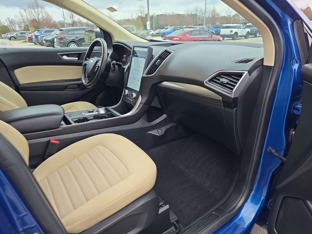 used 2024 Ford Edge car, priced at $21,900