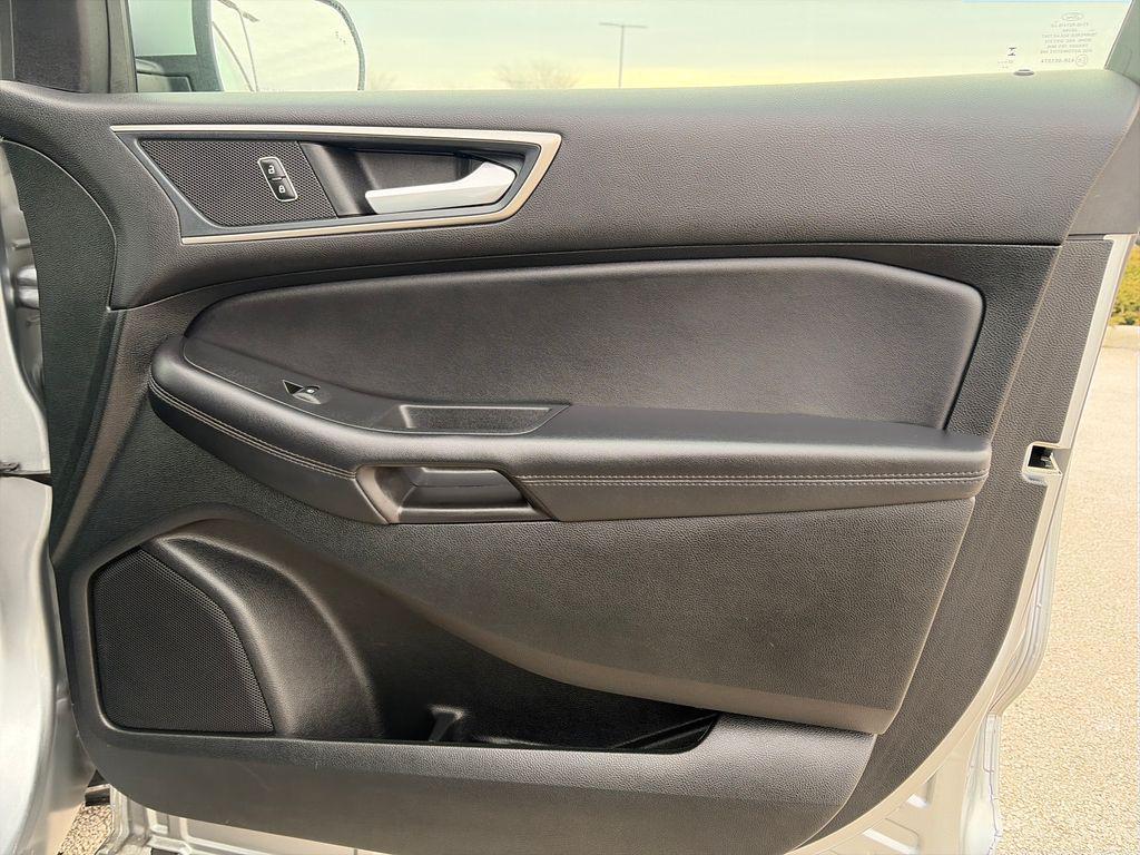 used 2024 Ford Edge car, priced at $24,600