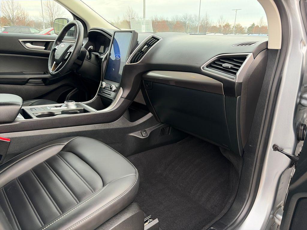used 2024 Ford Edge car, priced at $24,600