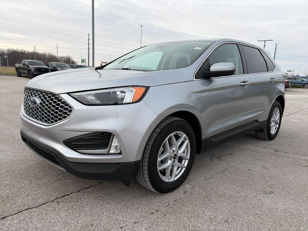 used 2024 Ford Edge car, priced at $24,600