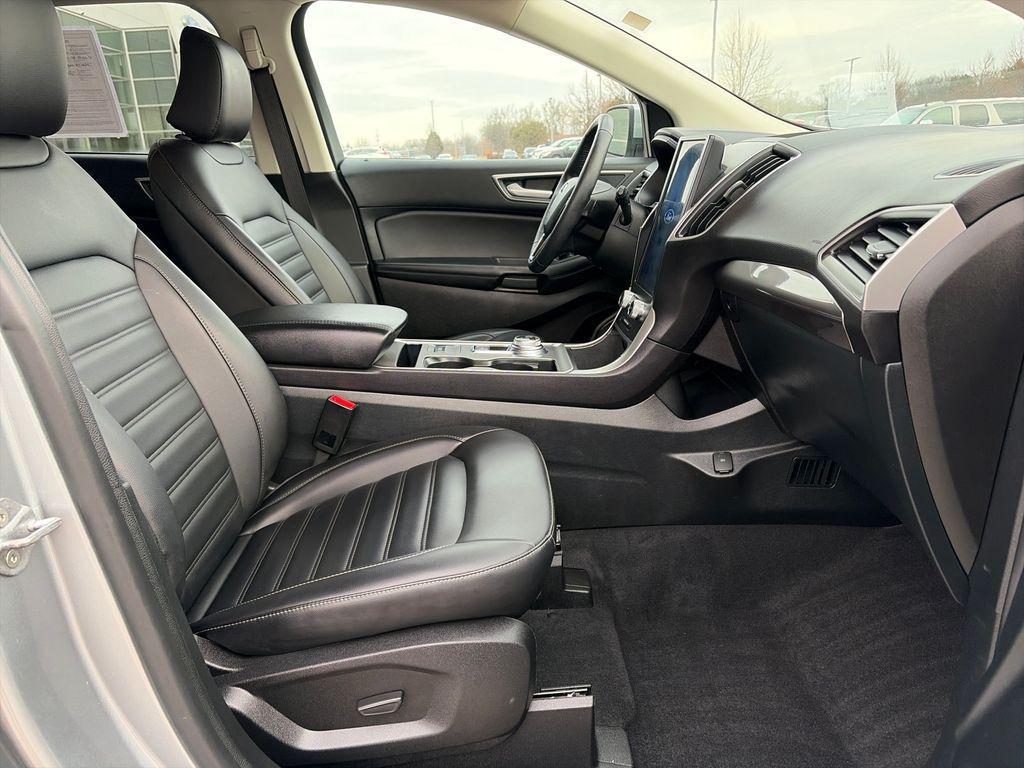 used 2024 Ford Edge car, priced at $24,600