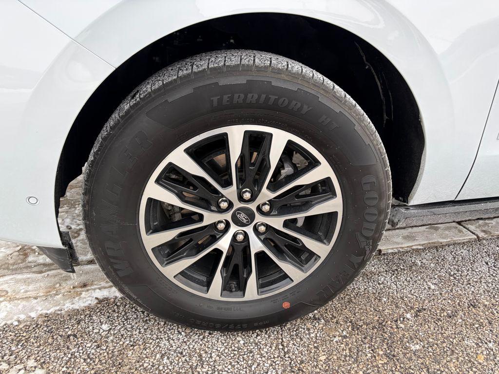 used 2025 Ford Expedition Max car, priced at $72,400