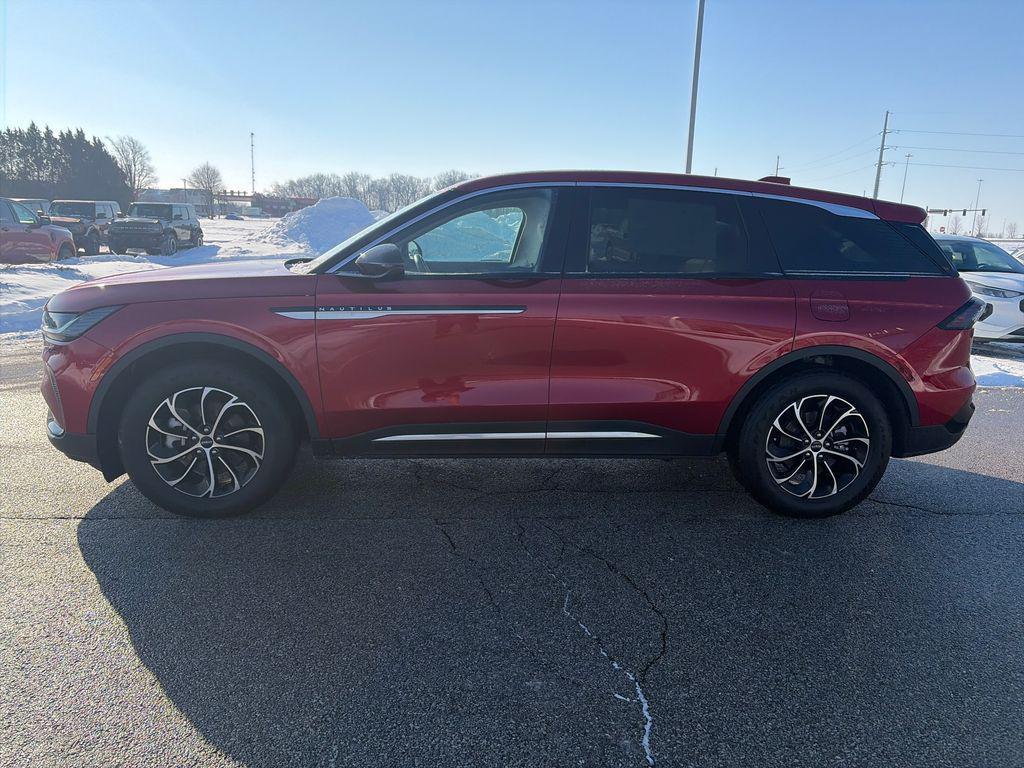 used 2025 Lincoln Nautilus car, priced at $49,900