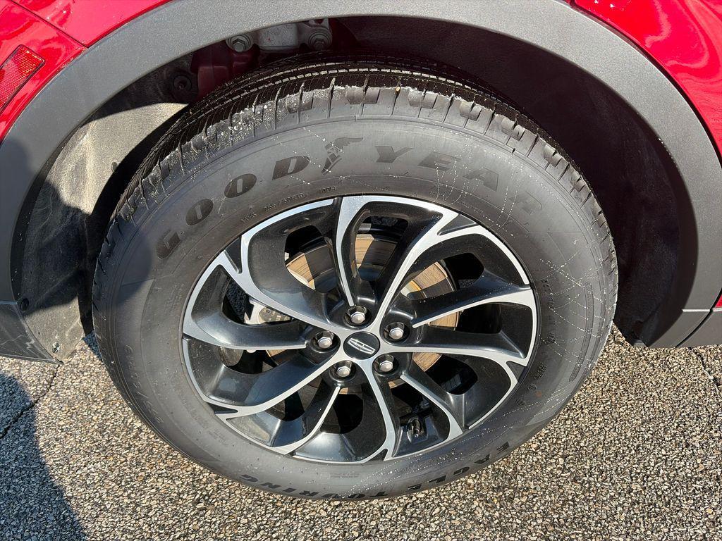 used 2025 Lincoln Nautilus car, priced at $49,900