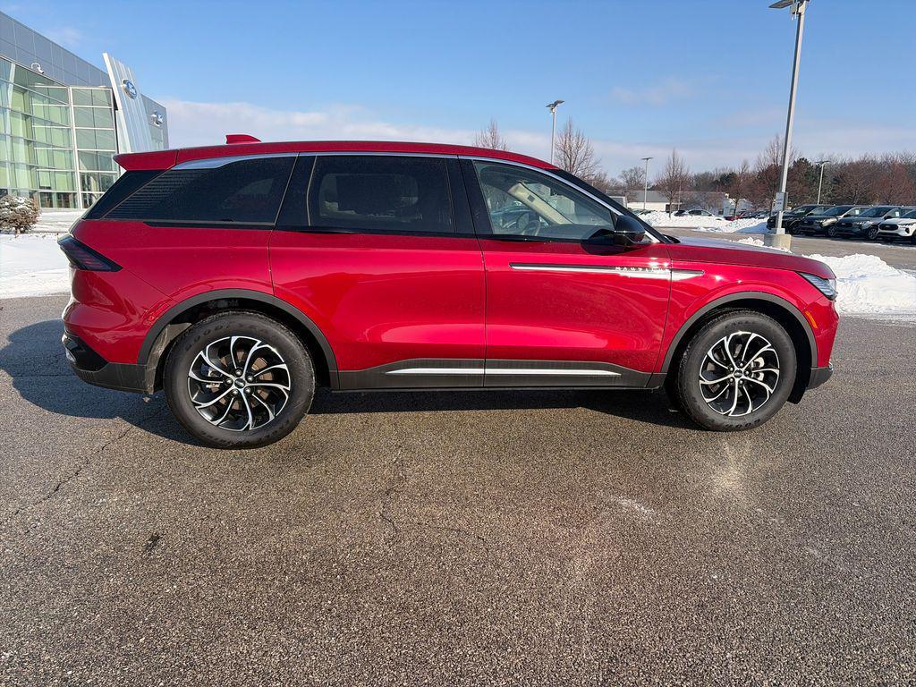 used 2025 Lincoln Nautilus car, priced at $49,900