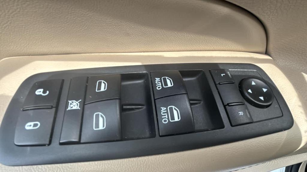 used 2019 Jeep Grand Cherokee car, priced at $17,988