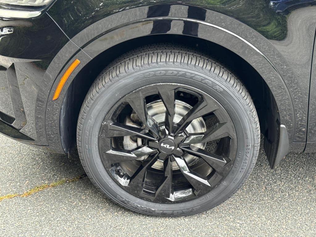 used 2022 Kia Sorento car, priced at $25,988