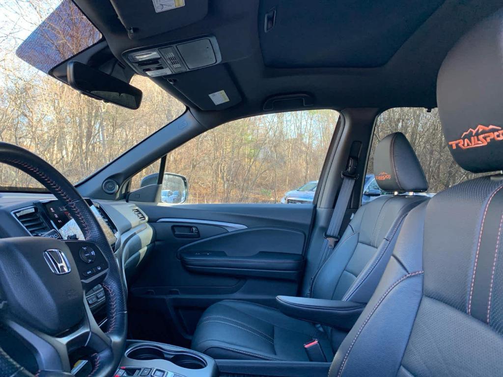 used 2023 Honda Passport car, priced at $35,895