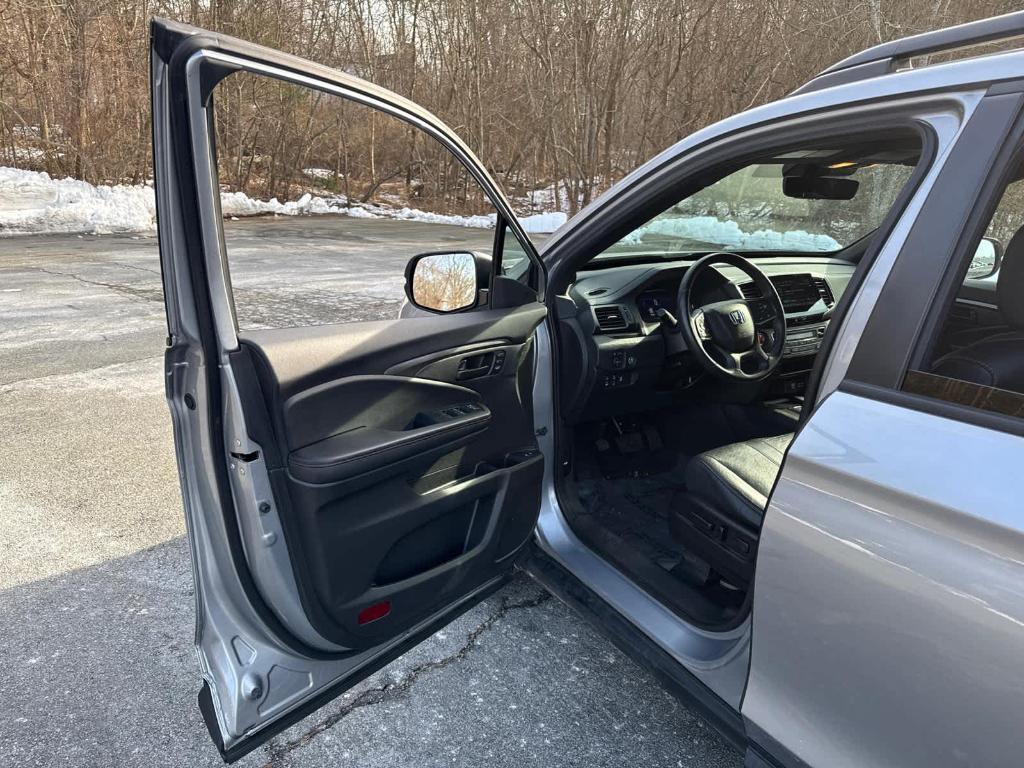 used 2022 Honda Passport car, priced at $31,485