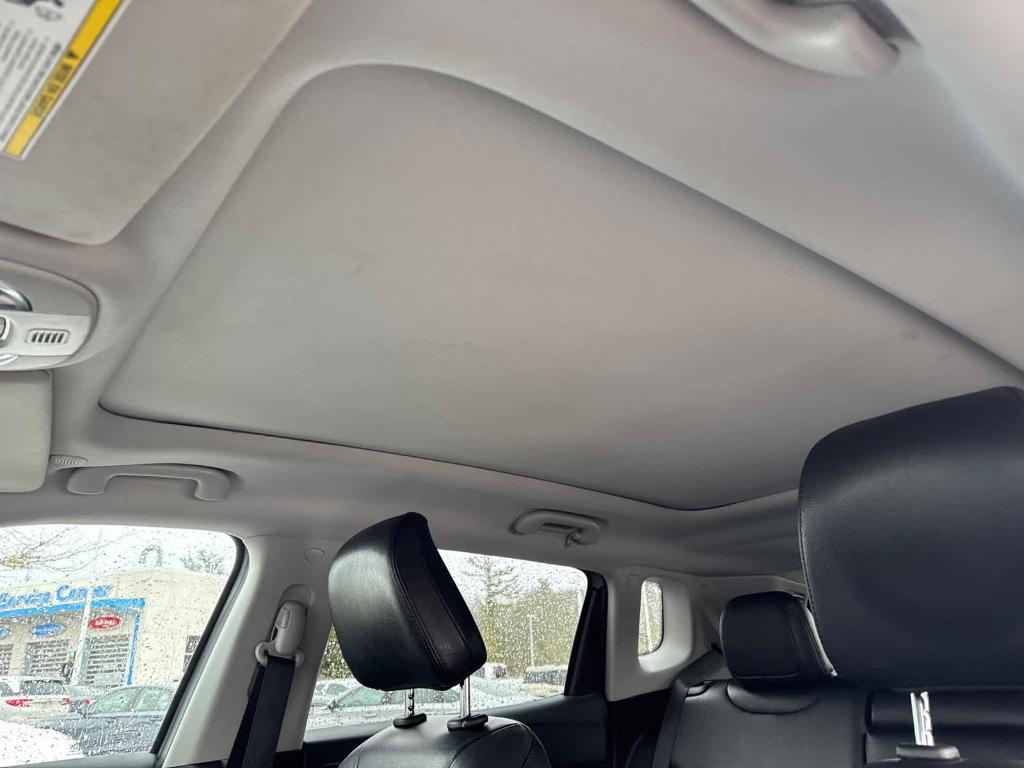 used 2022 Jeep Compass car, priced at $23,999