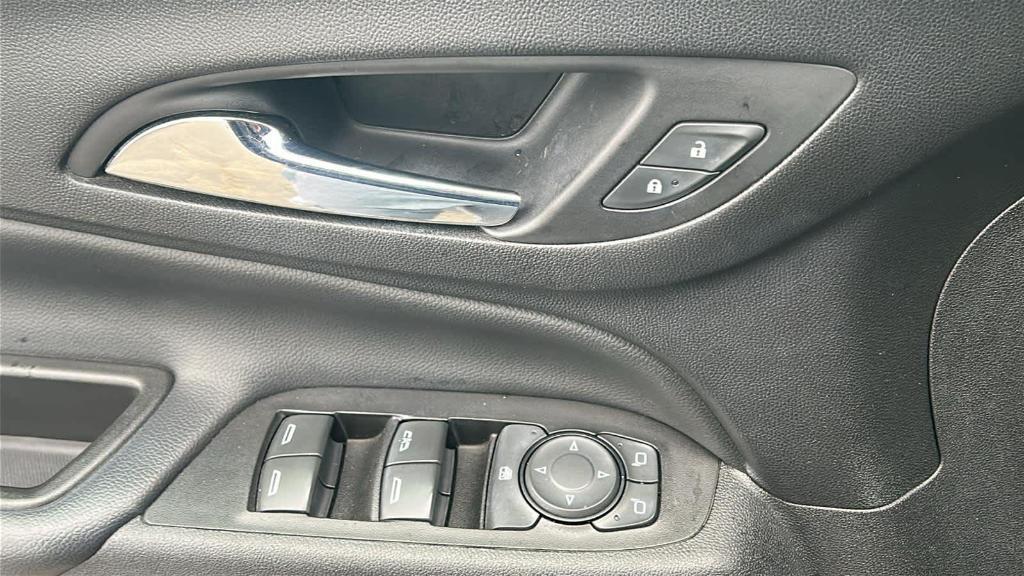 used 2020 Chevrolet Equinox car, priced at $17,395