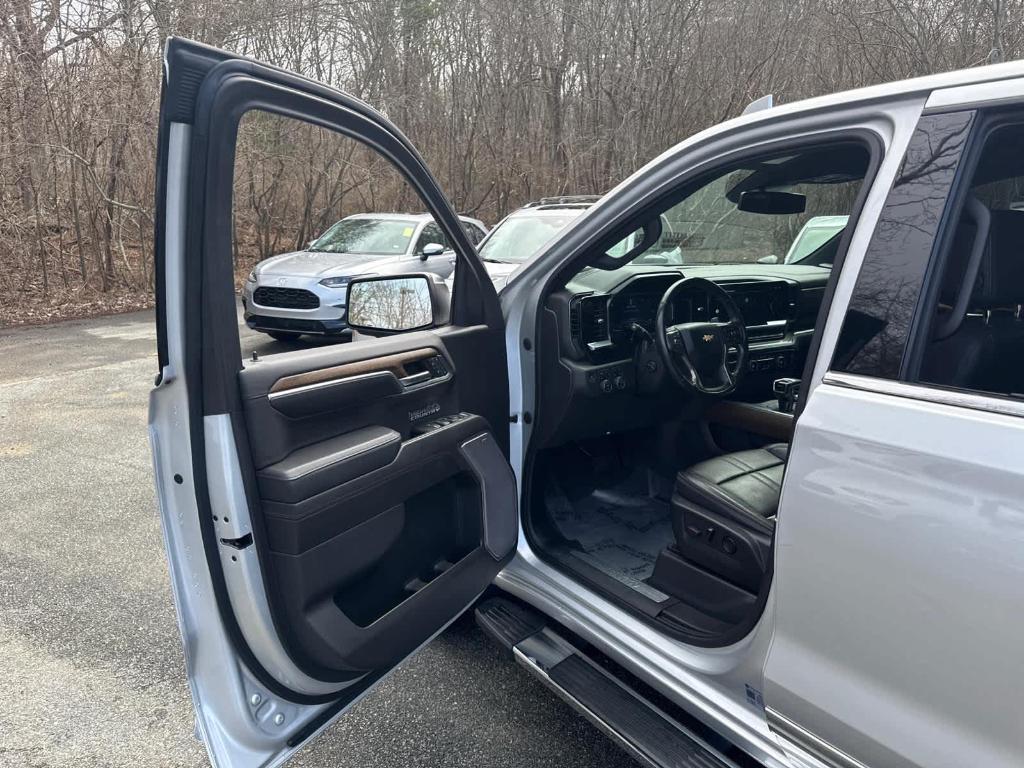 used 2022 Chevrolet Silverado 1500 car, priced at $44,991