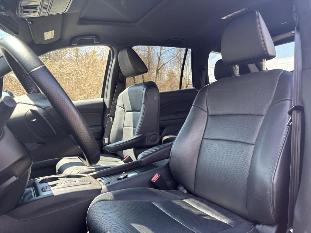 used 2023 Honda Passport car, priced at $29,988
