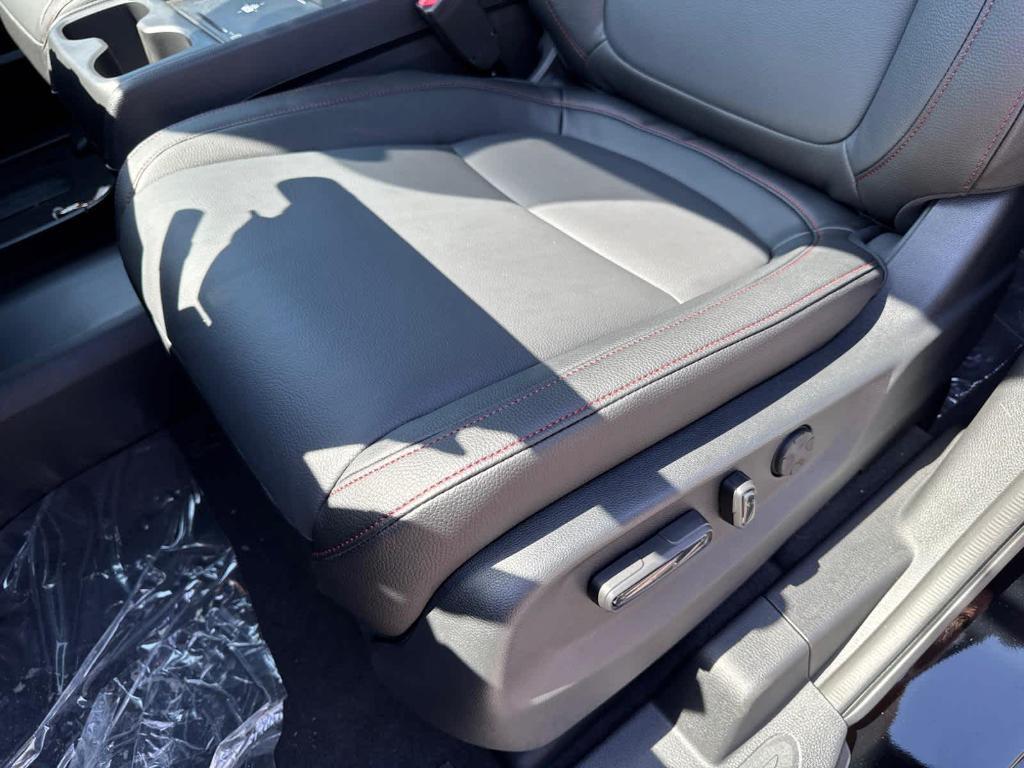 new 2026 Honda Odyssey car, priced at $45,390
