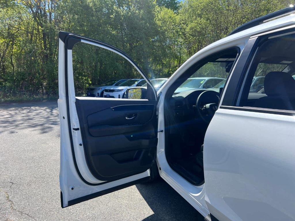 new 2026 Honda Pilot car, priced at $46,245