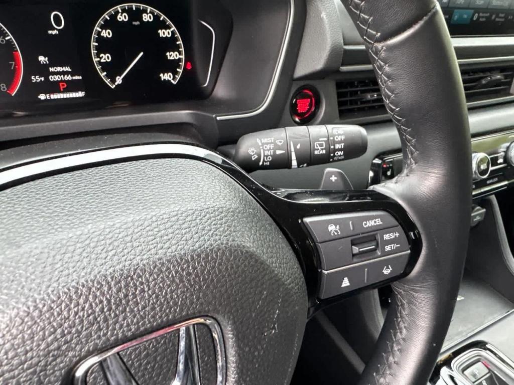 used 2025 Honda Pilot car, priced at $47,087