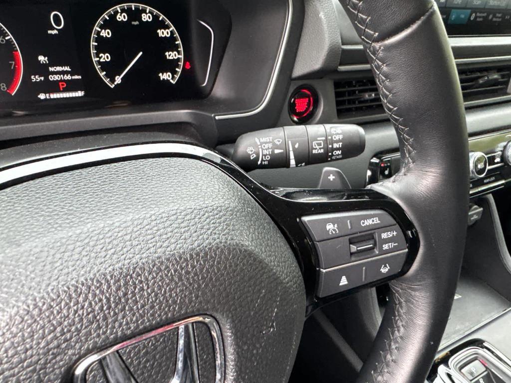 used 2025 Honda Pilot car, priced at $47,598