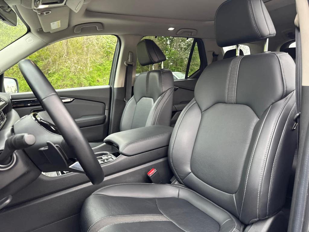 used 2025 Honda Pilot car, priced at $47,598