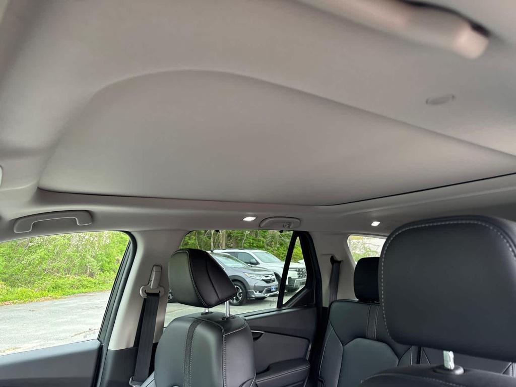 used 2025 Honda Pilot car, priced at $47,598