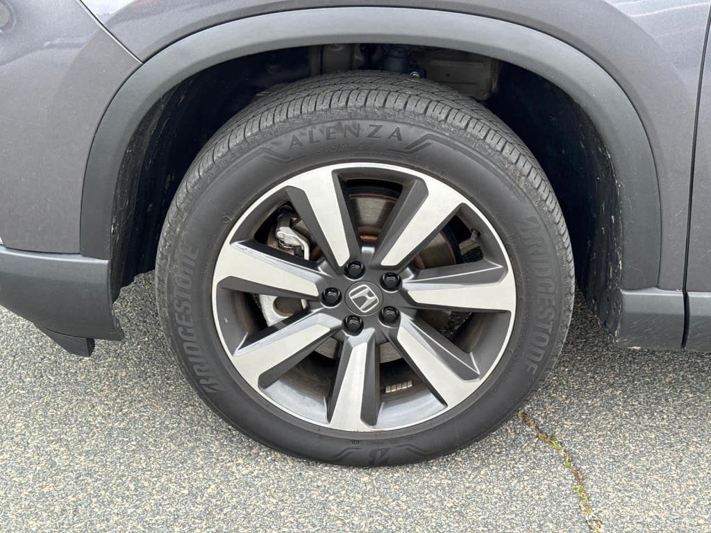 used 2025 Honda Pilot car, priced at $47,598