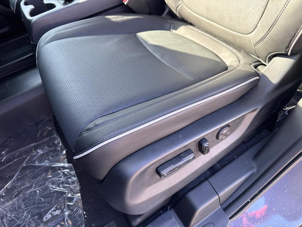 new 2026 Honda Odyssey car, priced at $53,190