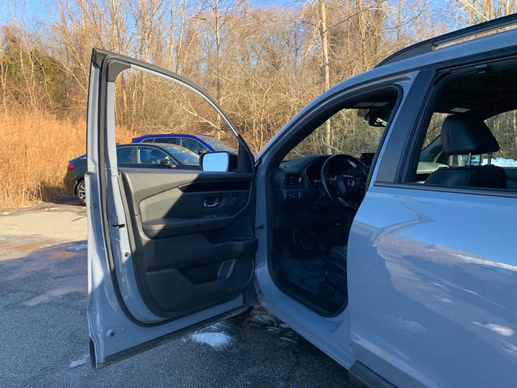 used 2025 Honda Pilot car, priced at $41,125