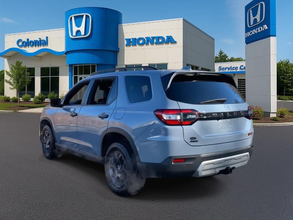 used 2025 Honda Pilot car, priced at $41,125