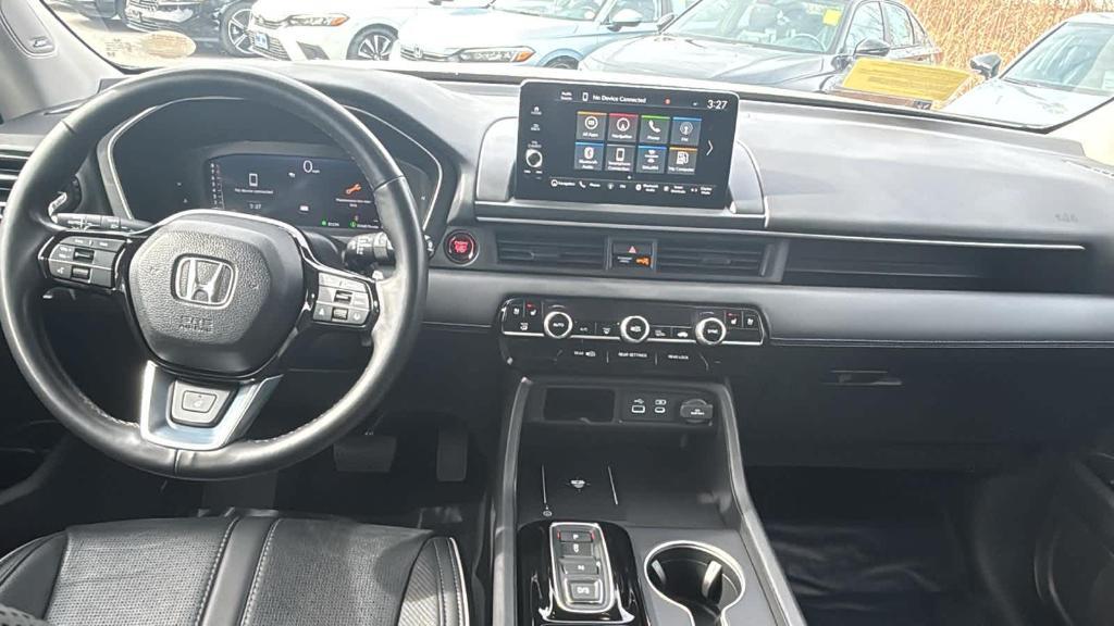 used 2025 Honda Pilot car, priced at $44,799