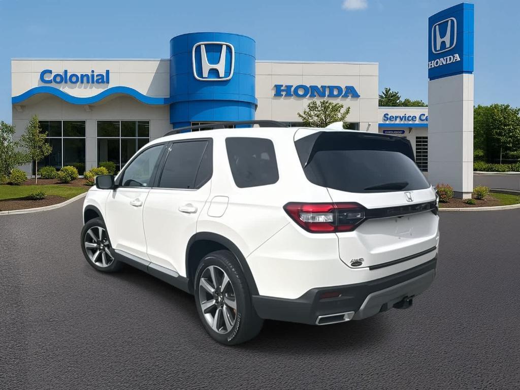 used 2025 Honda Pilot car, priced at $44,799
