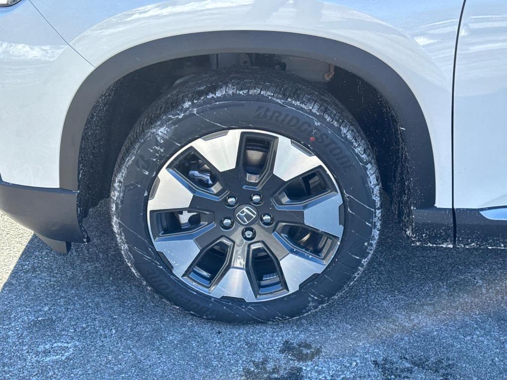 new 2026 Honda Pilot car, priced at $53,045