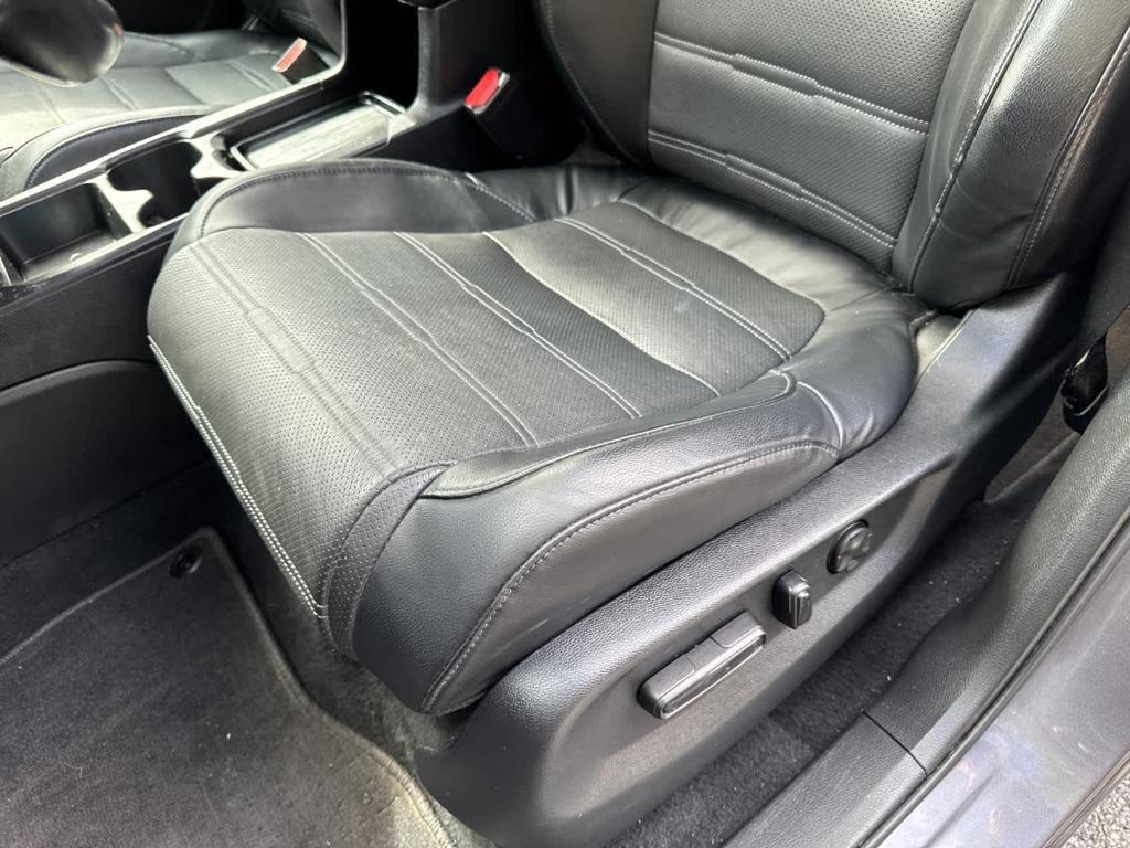 used 2020 Honda CR-V car, priced at $23,888