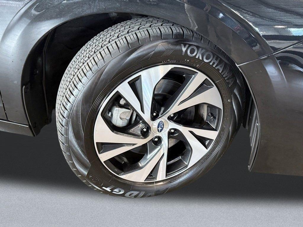 new 2025 Subaru Legacy car