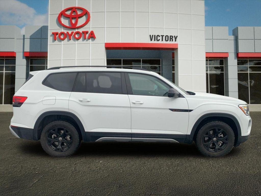 used 2025 Volkswagen Atlas car, priced at $40,543