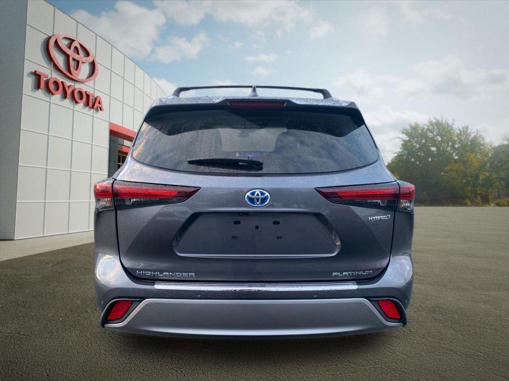 used 2024 Toyota Highlander Hybrid car, priced at $51,506