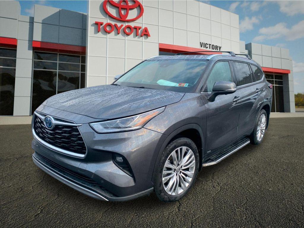 used 2024 Toyota Highlander Hybrid car, priced at $51,506