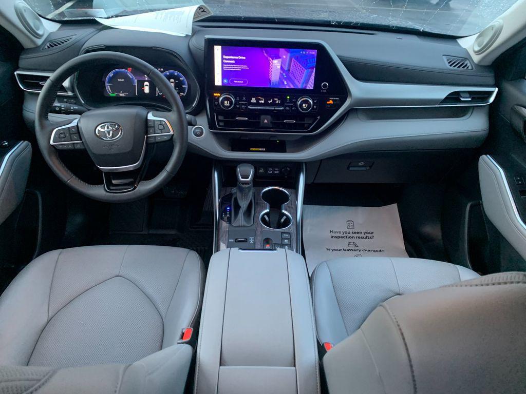 used 2024 Toyota Highlander Hybrid car, priced at $51,506