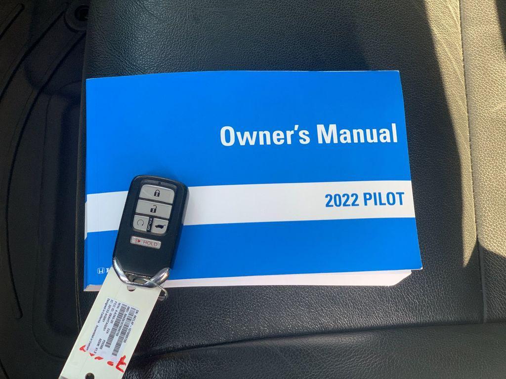used 2022 Honda Pilot car, priced at $27,634