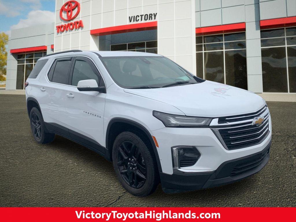 used 2023 Chevrolet Traverse car, priced at $27,159