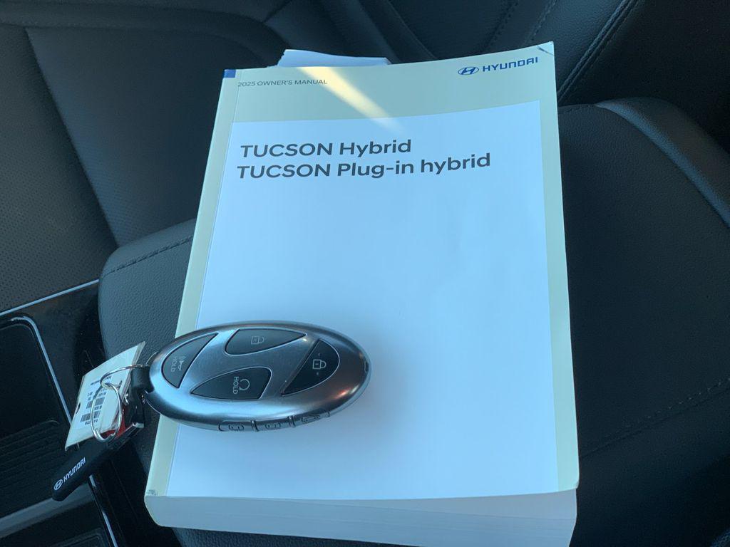 used 2025 Hyundai TUCSON Hybrid car, priced at $33,840