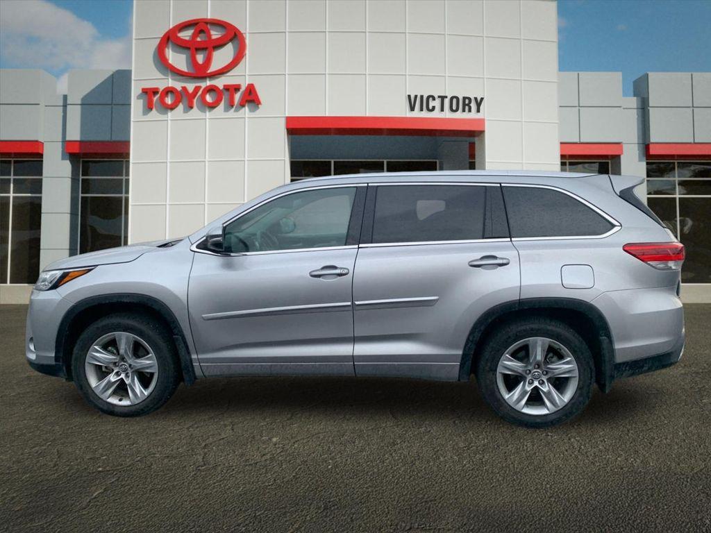 used 2018 Toyota Highlander car, priced at $27,991